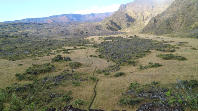 mountain halemauu trailhead haleakala views hiking backpacking