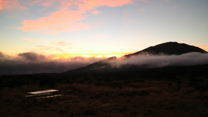 sunrise backpacking haleakala paliku