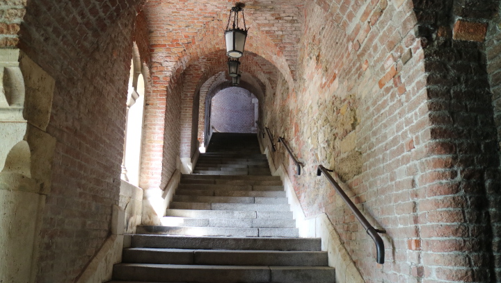 Fishermans Bastion budapest hungary castle travel guide