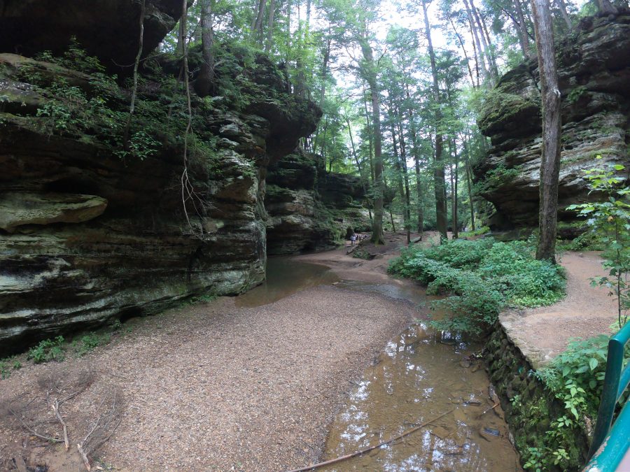 hocking hills old mans cave hiking ohio