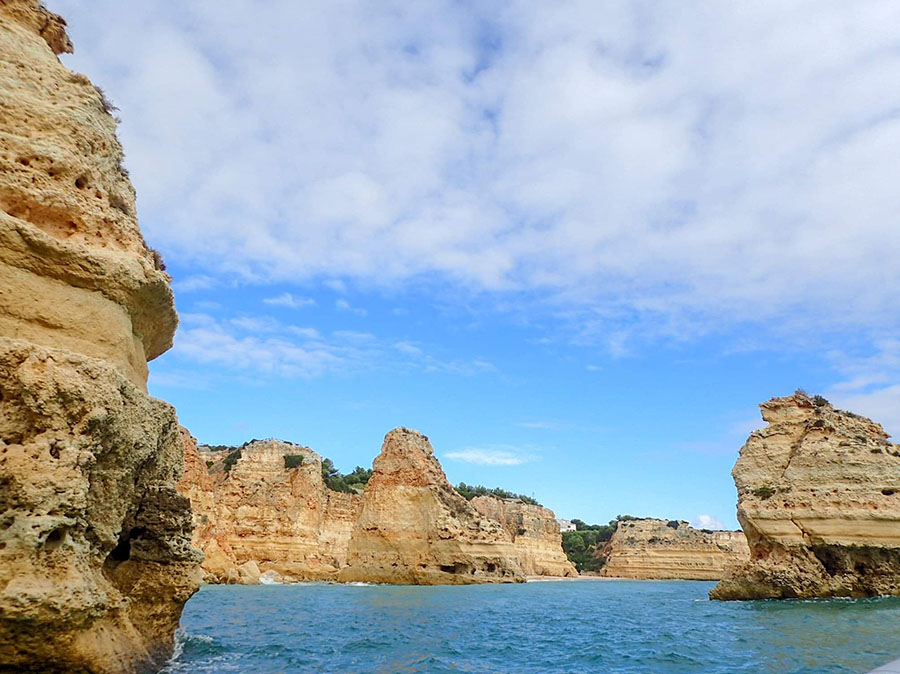 cliffs algarve portugal travel guide